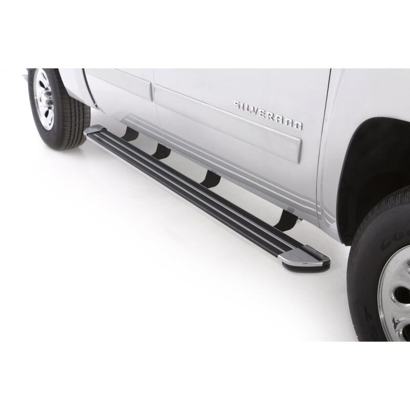Lund 15-17 Dodge Ram 1500 Quad Cab (Built After 7/1/15) Crossroads 80in. Running Board Kit - Chrome