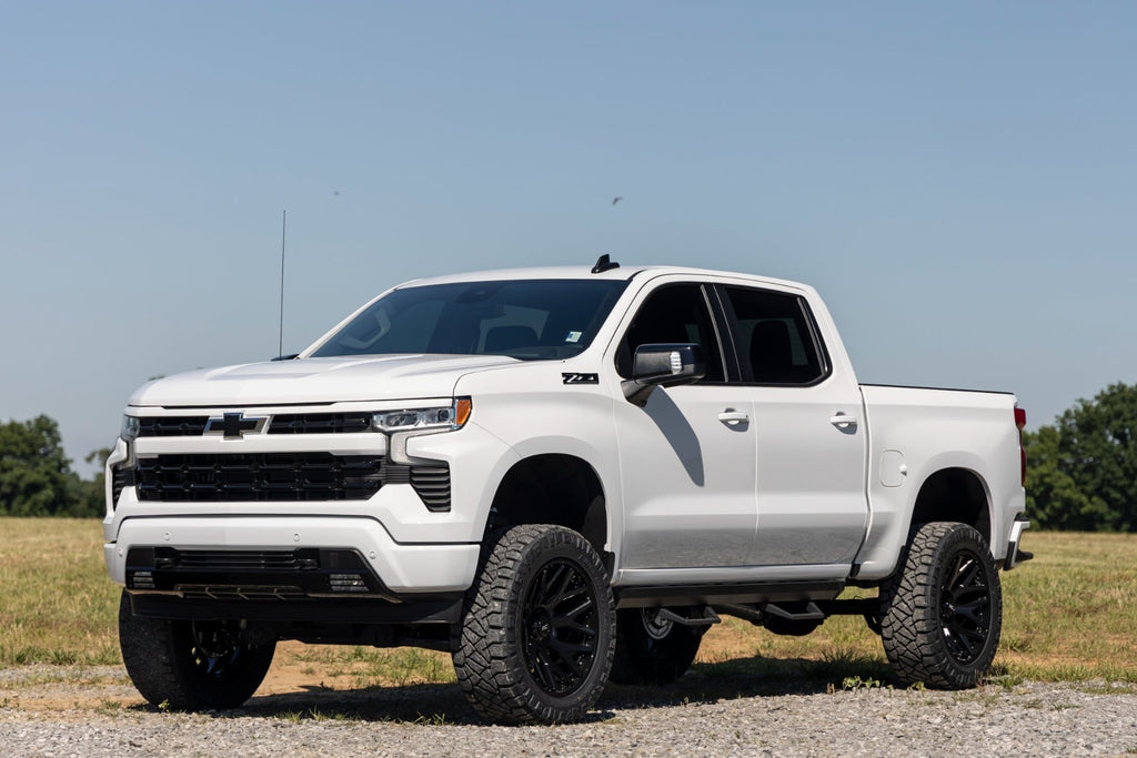 6 Inch Lift Kit M1 Struts/M1 Chevy Silverado 1500 4WD (2025-2026) Rough Country