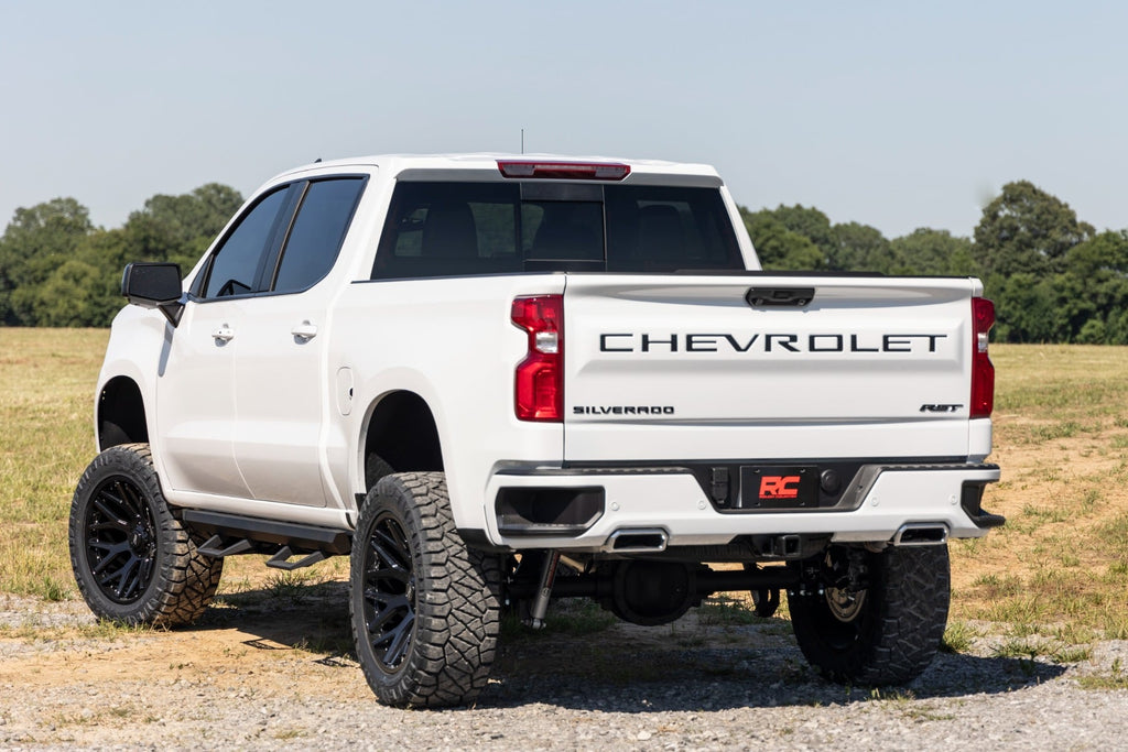 6 Inch Lift Kit M1 Struts/M1 Chevy Silverado 1500 4WD (2025-2026) Rough Country