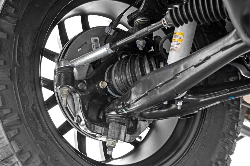 3.5 Inch Lift Kit Cast Steel LCA Silverado/Sierra 1500 (14-18 & Classic) Rough Country