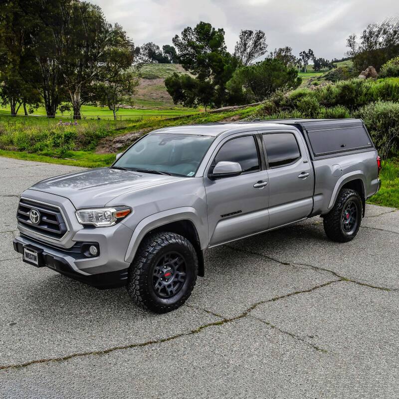 Westin 16-23 Toyota Tacoma 6ft. Bed EXP Truck Cap - Black (Box 1 ONLY)