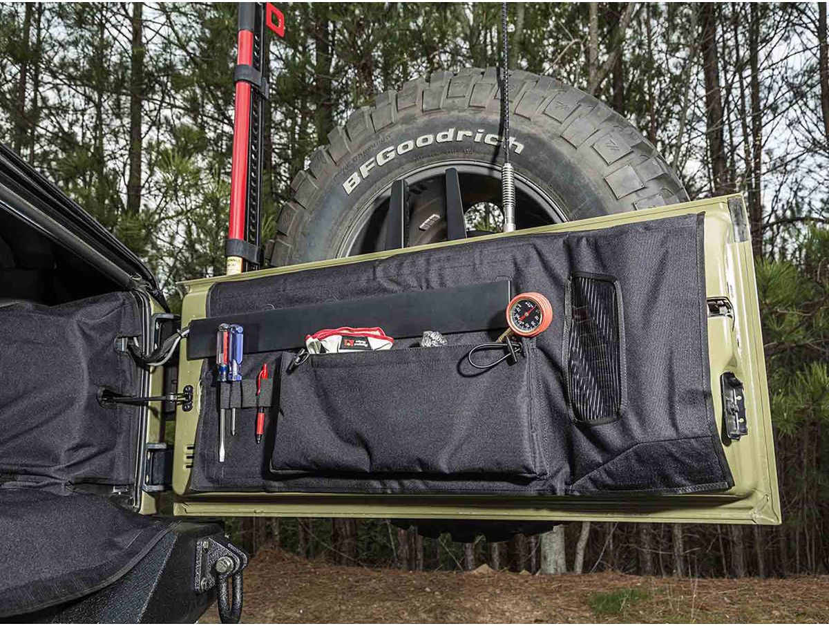 C3 Tailgate Cover 07-18 Jeep Wrangler JK Rugged Ridge