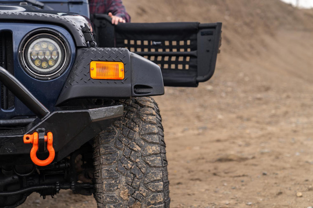 Black Trail Armor Front Corners For 1997-2006 Jeep Wrangler, Pair Bushwacker