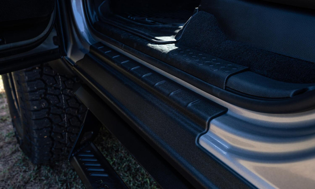 Black Trail Armor Rocker Panel And Sill Plate Covers For 2021-2023 Ford Bronco 4 Door Incl. Side Panels/Sill Plate Cover Bushwacker