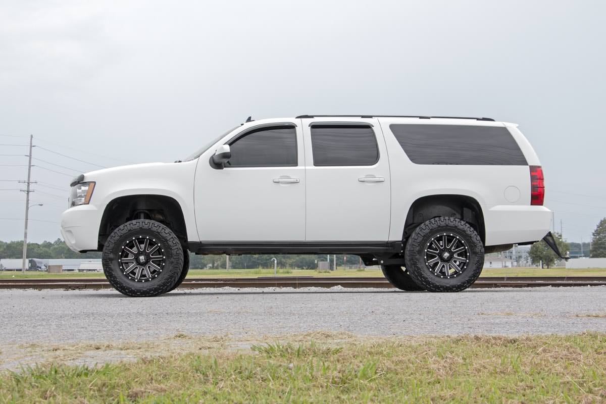 7 Inch Lift Kit Chevy/GMC SUV 1500 2WD/4WD (2007-2014) Rough Country