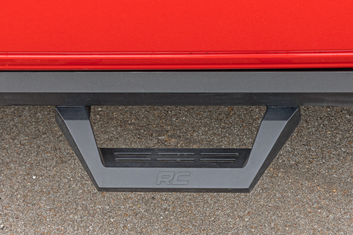 SRX2 Adj Aluminum Step Crew Cab Ram 1500 (19-26)/1500 TRX (21-24) Rough Country