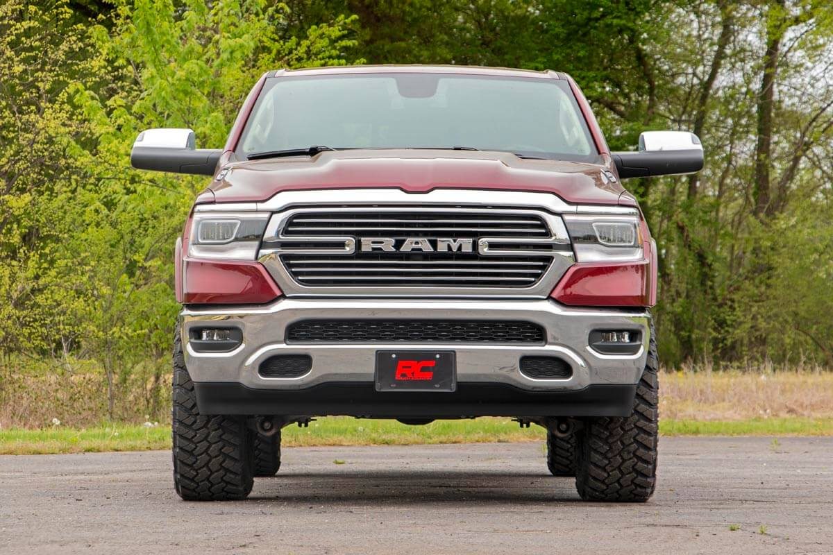 3.5 Inch Ram Bolt-On Lift Kit w/ Rear V2 Shocks 19-23 Ram 1500 4WD Rough Country