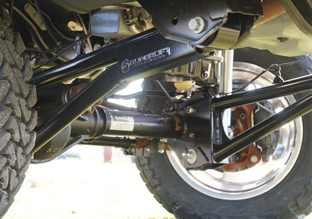 Radius Arms Pair 2014-2024 Ram 2500/2013-2024 Ram 3500 4WD Diesel Engine with 4-6 Inch Lift Kits Superlift