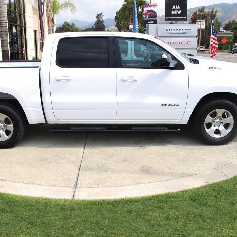 Westin 19-26 Ram 1500 Quad Cab (Excludes Ram 1500 Classic) PRO TRAXX 4 Oval Nerf Step Bars - Black