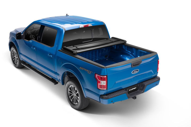 Lund 15-18 Ford F-150 (5.5ft. Bed) Genesis Tri-Fold Tonneau Cover - Black