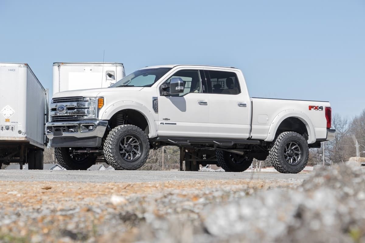 4.5 Inch Lift Kit FR D/S Ford F-250/F-350 Super Duty 4WD (2017-2022) Rough Country
