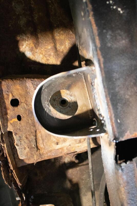Rust Buster Avalanche/Suburban/Yukon Center Body Frame Mount