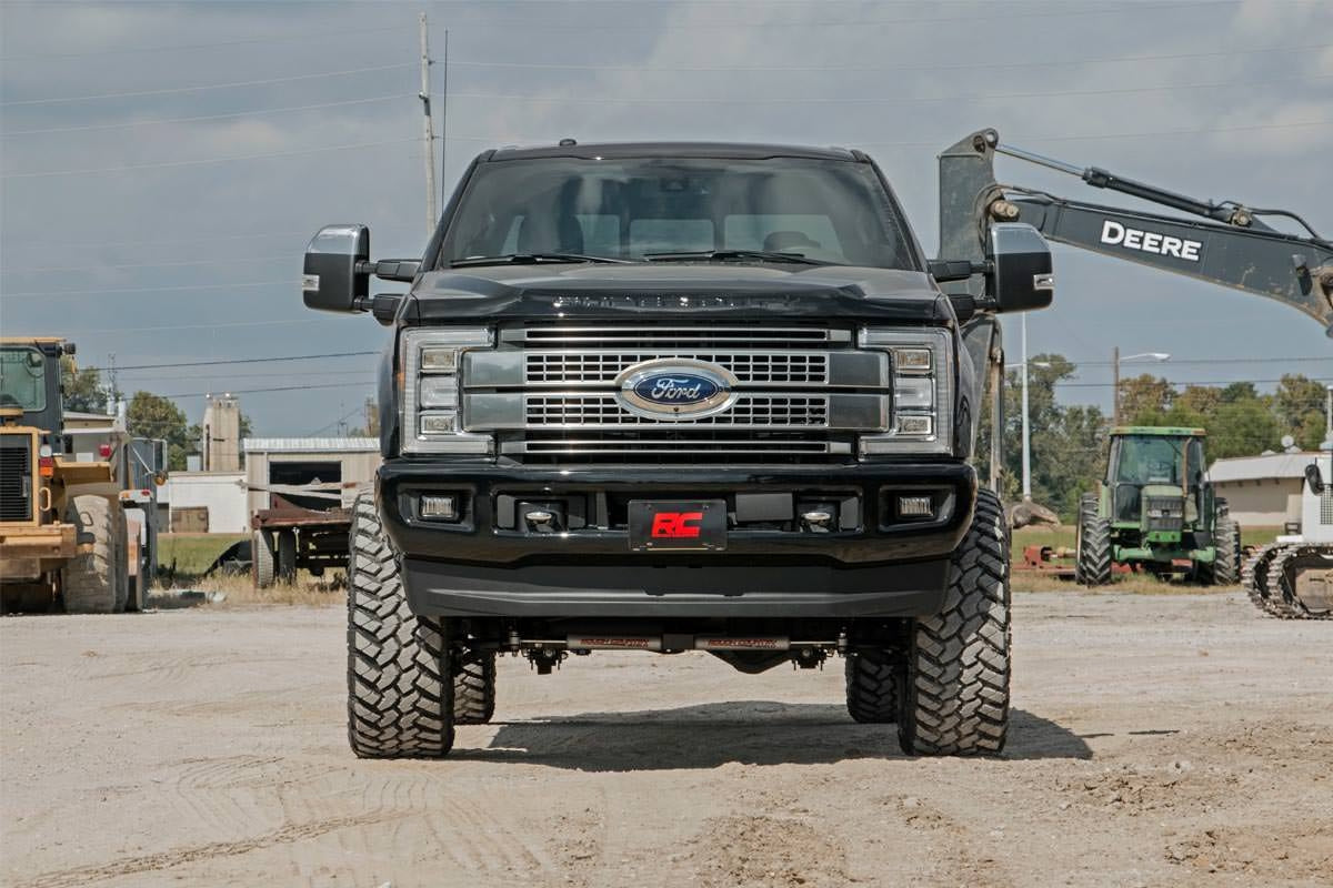 6 Inch Lift Kit OVLD M1 Shocks Ford F-250/F-350 Super Duty 4WD (17-22) Rough Country