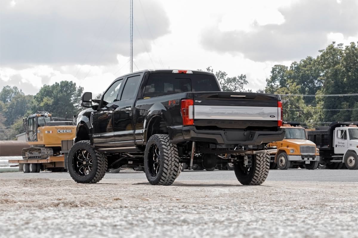 6 Inch Lift Kit 4-Link OVLD D/S Ford F-250/F-350 Super Duty (17-22) Rough Country