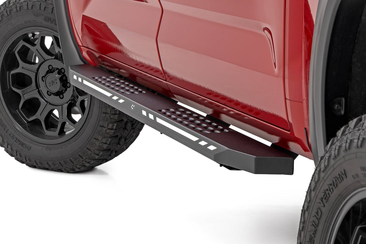 AC2 Running Boards Amber/White CrewMax Toyota Tundra 2WD/4WD (22-26) Rough Country