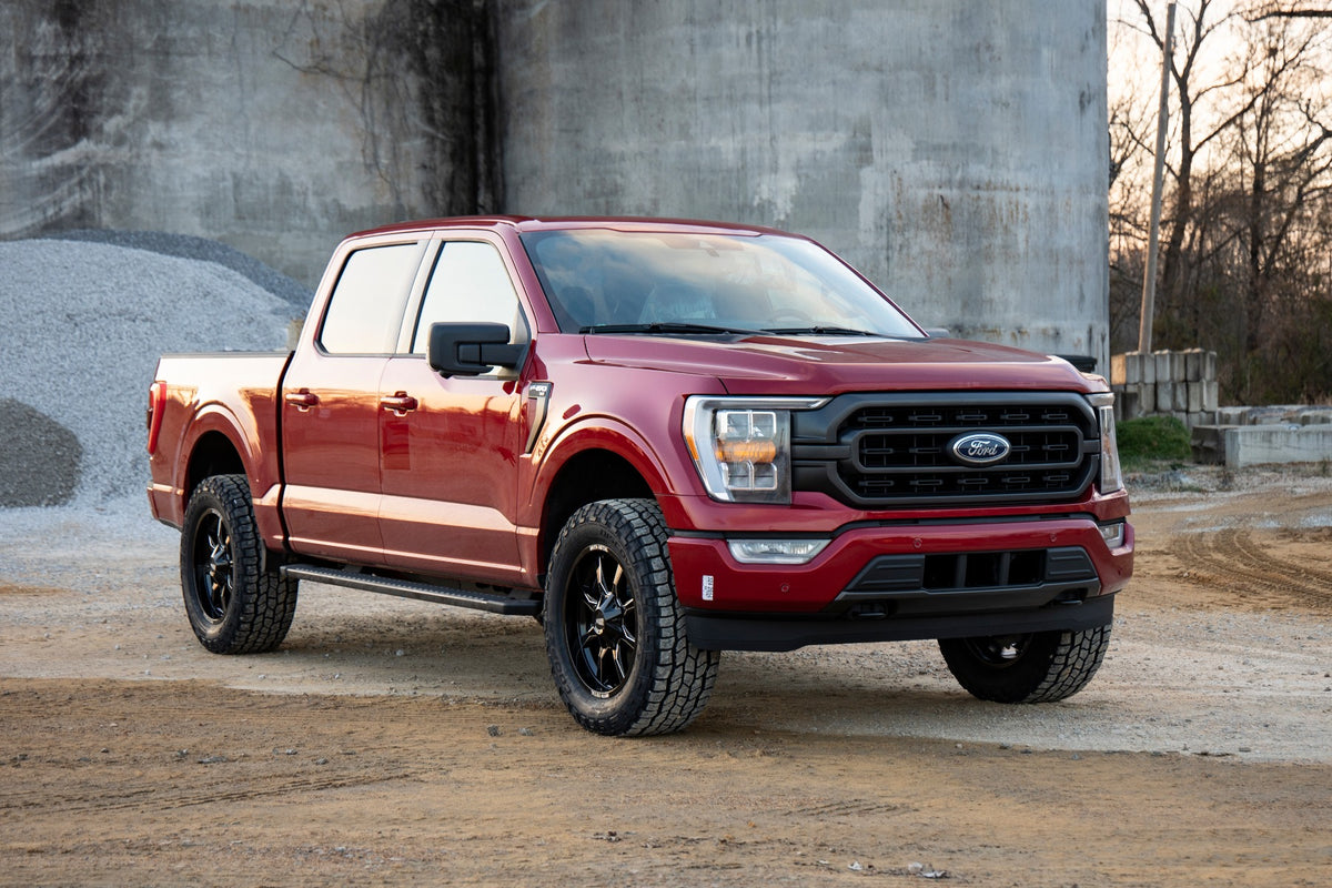 2.0 Inch Ford Leveling Kit w/V2 Shocks For 2021 F-150 Rough Country