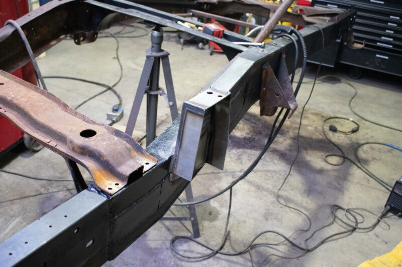 Rust Buster 97-03 Ford F150 Front Bed Mount - Left Side