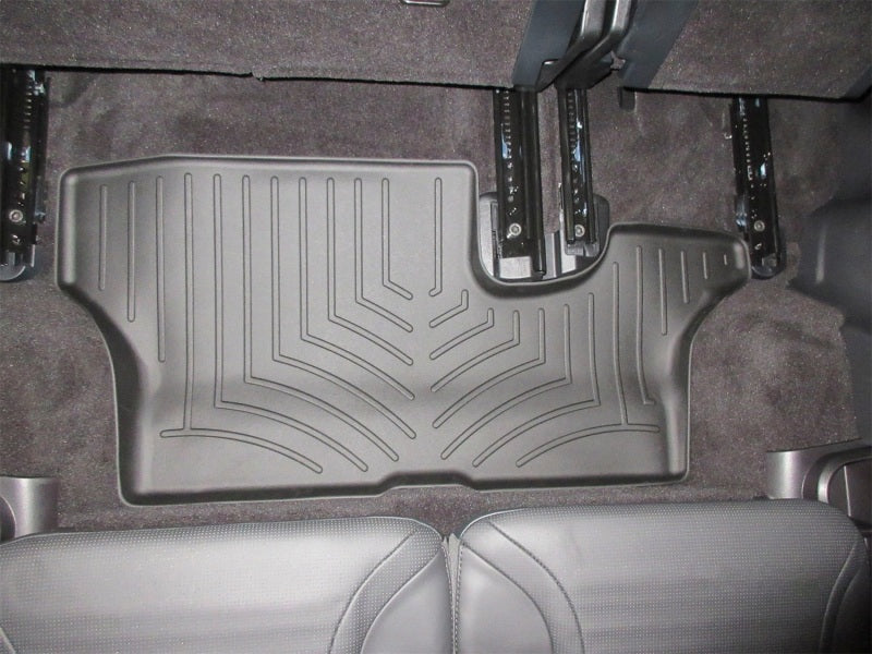WeatherTech 2017+ Land Rover Discovery Rear FloorLiner - Black