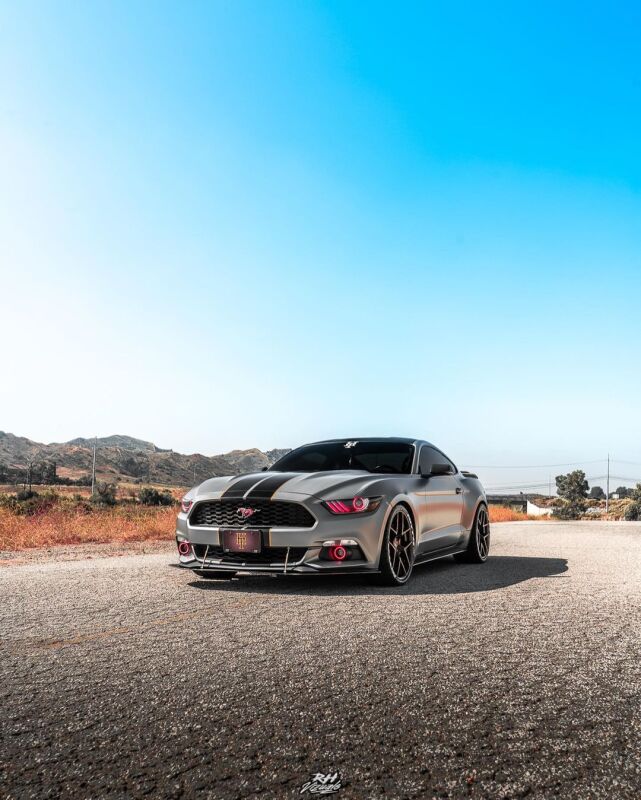 Oracle 15-17 Ford Mustang V6/GT/Shelby DRL w/ Halo Kit - ColorSHIFT w/ Simple Controller