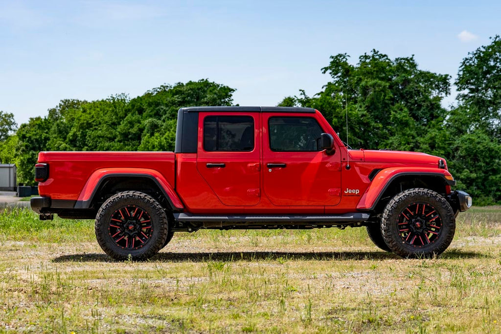 2.5 Inch Leveling Kit Spacers V2 Jeep Gladiator JT 4WD (2020-2023) Rough Country