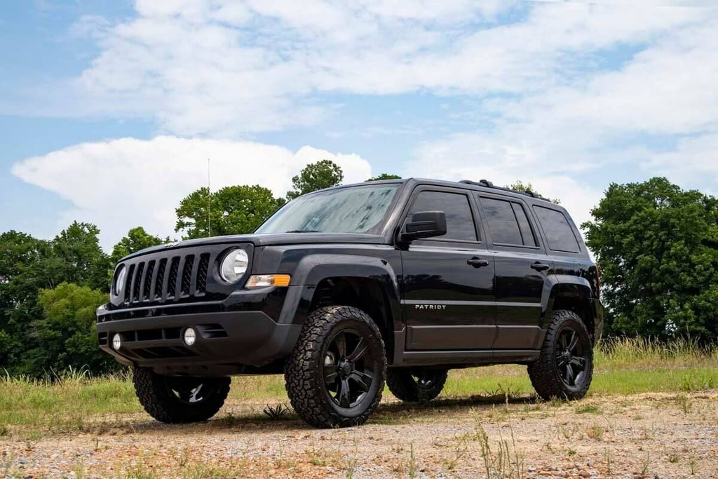 2 Inch Lift Kit N3 Front Struts Jeep Compass (07-16)/Patriot (10-17) Rough Country