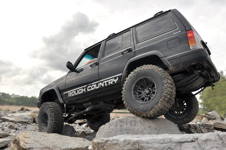 6.5 Inch Lift Kit Long Arm NP231 Jeep Cherokee XJ 4WD (1984-2001) Rough Country