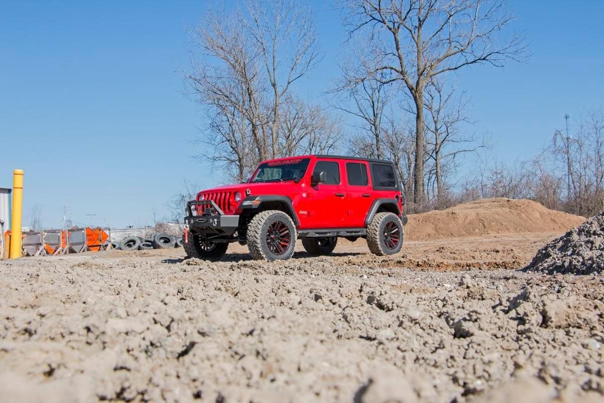 3.5 Inch Lift Kit C/A Drop FR D/S Jeep Wrangler Unlimited Rubicon (18-23) Rough Country