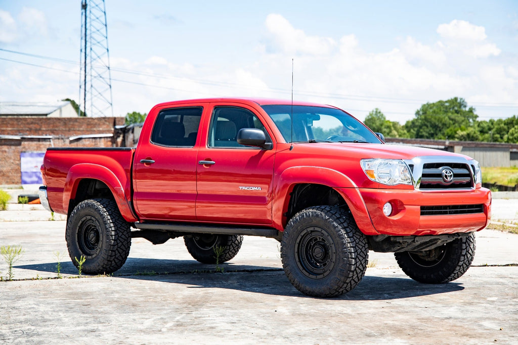 3.5 Inch Lift Kit Red UCA N3 Struts Toyota Tacoma 2WD/4WD (2005-2023) Rough Country