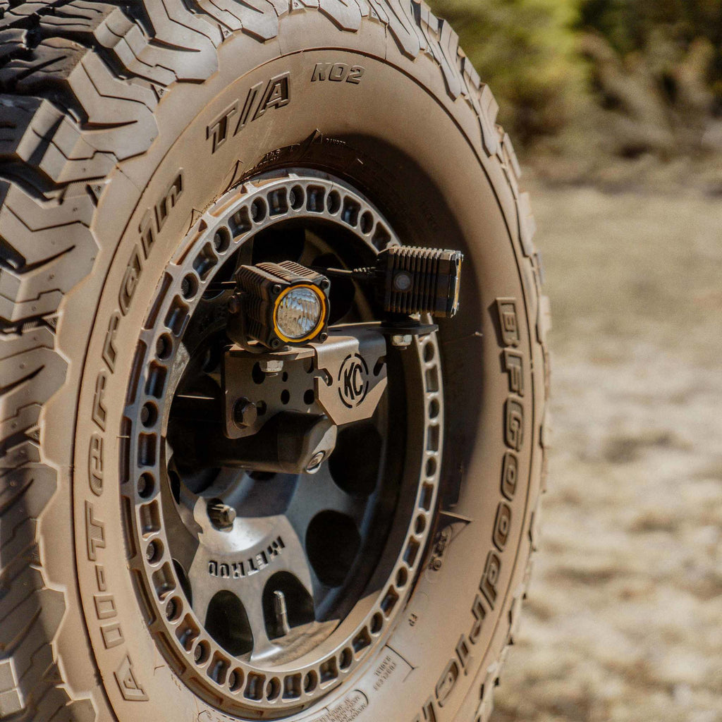 Spr Tir Carr (M14x1.5 Lug) 18+ Jeep Wrangler JL /21+ Ford Bronco Raptor KC HiLiTES