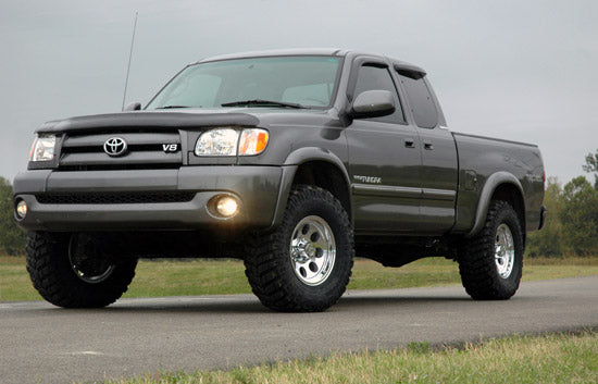 2.5 Inch Toyota Suspension Lift Kit w/V2Shocks Rough Country