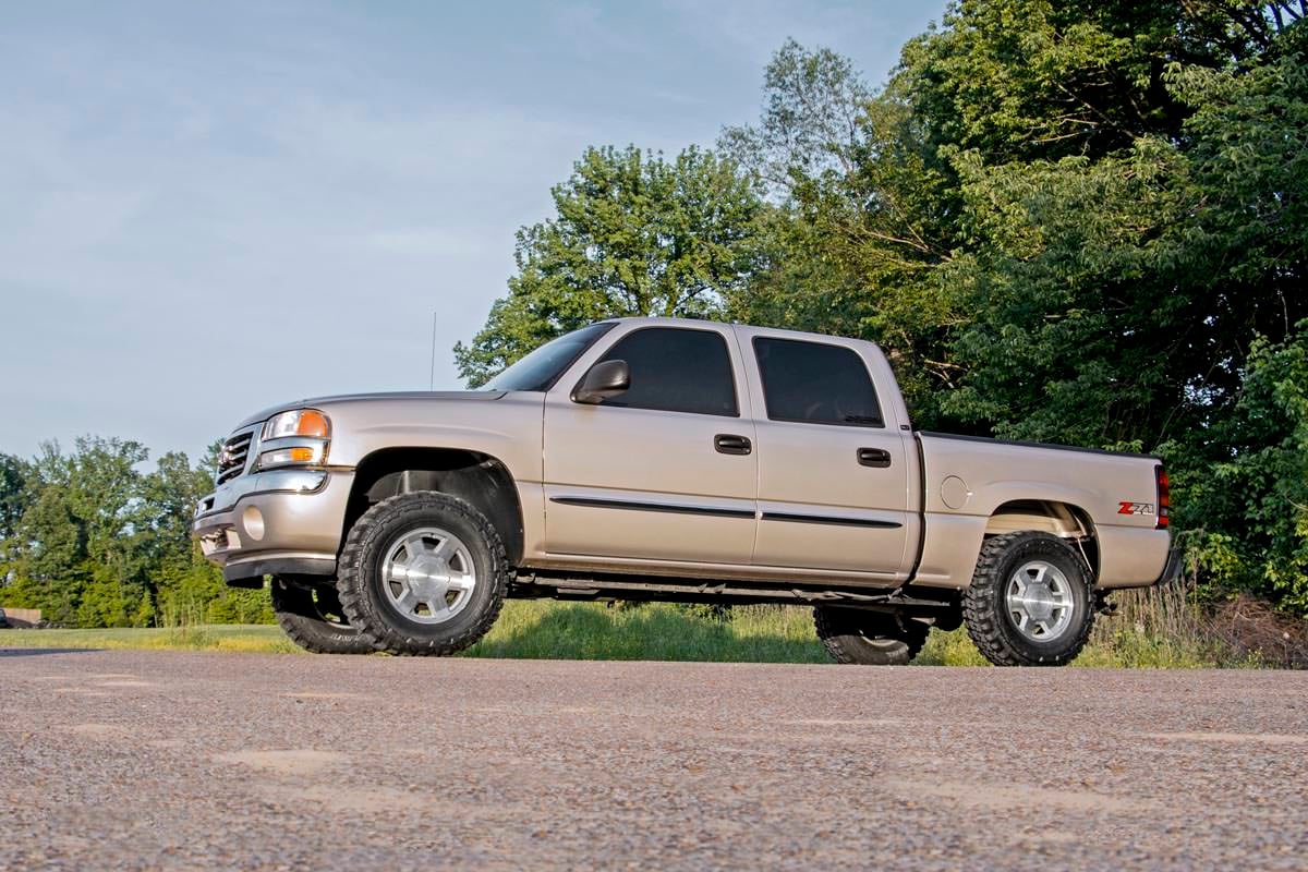 1.5-2 Inch Leveling Kit Chevy/GMC Sierra 1500/Silverado 1500/Tahoe/Yukon (99-06 & Classic) Rough Country
