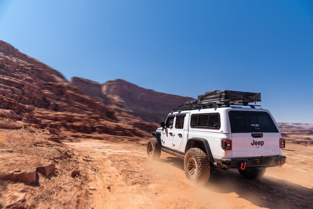 PowerStep XL Electric Boards For 2020-2025 Jeep Gladiator AMP Research
