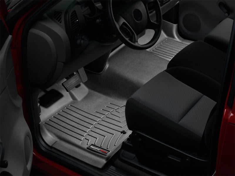 WeatherTech 07-13 Chevrolet Silverado Front FloorLiner - Black
