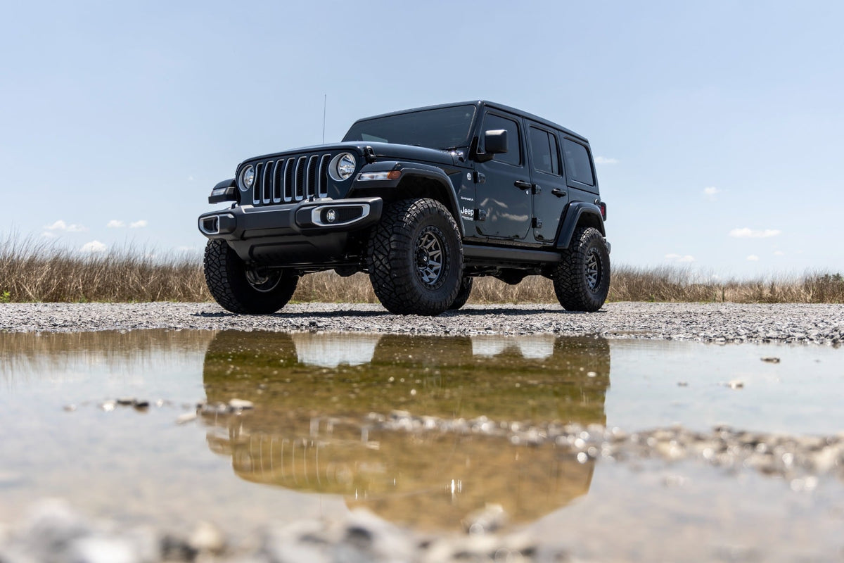 2.5 Inch Lift Kit Coils Jeep Wrangler Unlimited Non-Rubicon 4WD (2024-2026) Rough Country