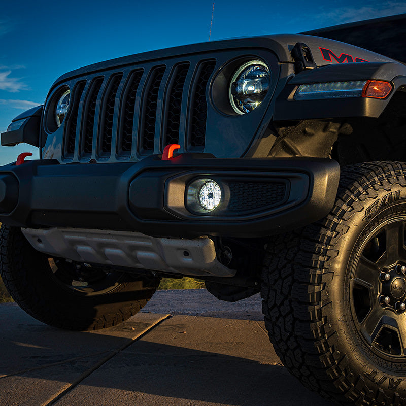 Nacho Lighting Jeep JL/JT Nacho SAE Only White Plug N Play Fog Light Kit (Bumper Kit)