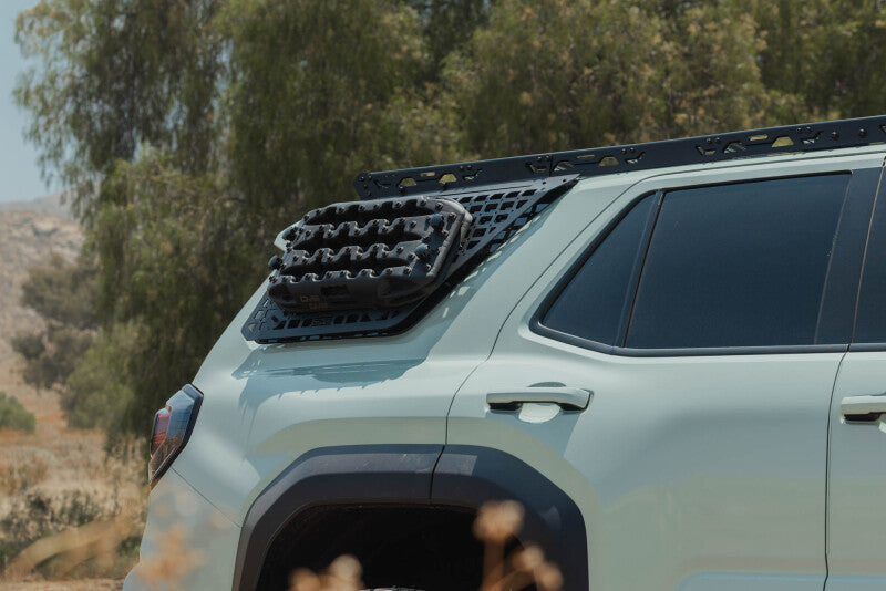 DV8 Offroad 25-26 Toyota 4Runner Exterior Window Molles (Use w/ PN dveRRTF3-02) - Passenger