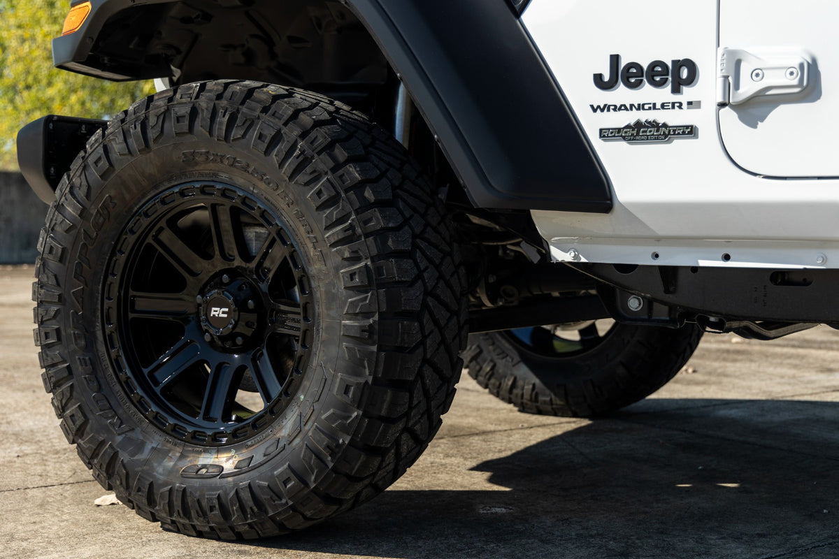 84 Series Wheel Gloss Black 18x8.5 Rough Country