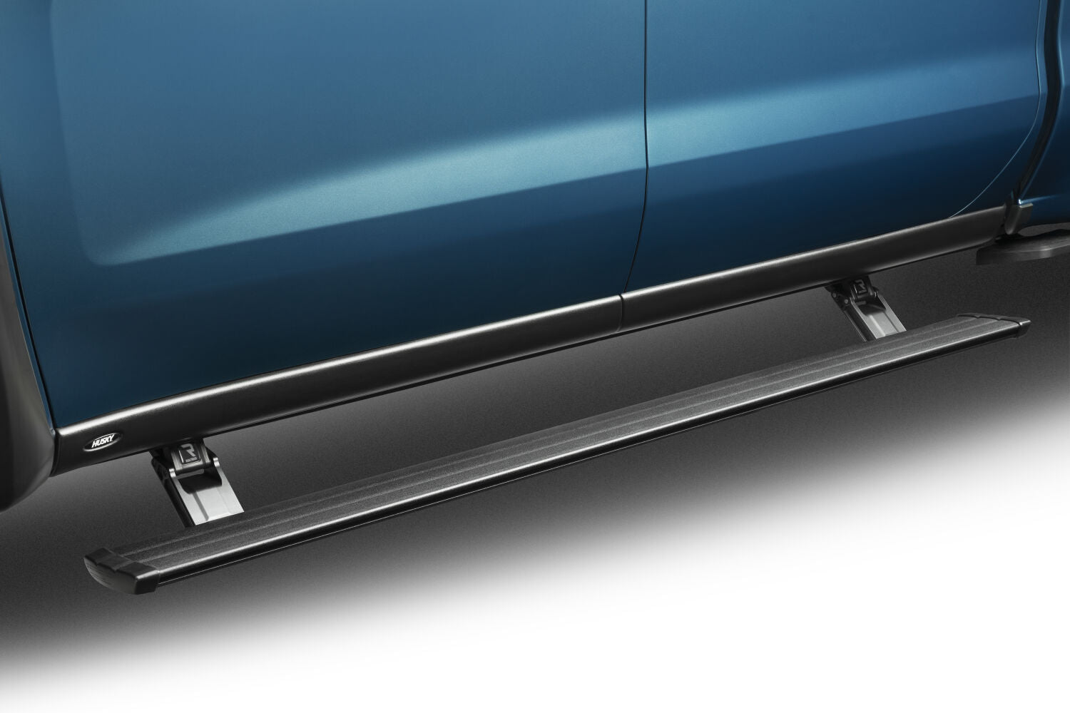 PowerStep SmartSeries Running Board 22-25 Silverado/Sierra 1500 24-26 Silverado/Sierra HD AMP Research