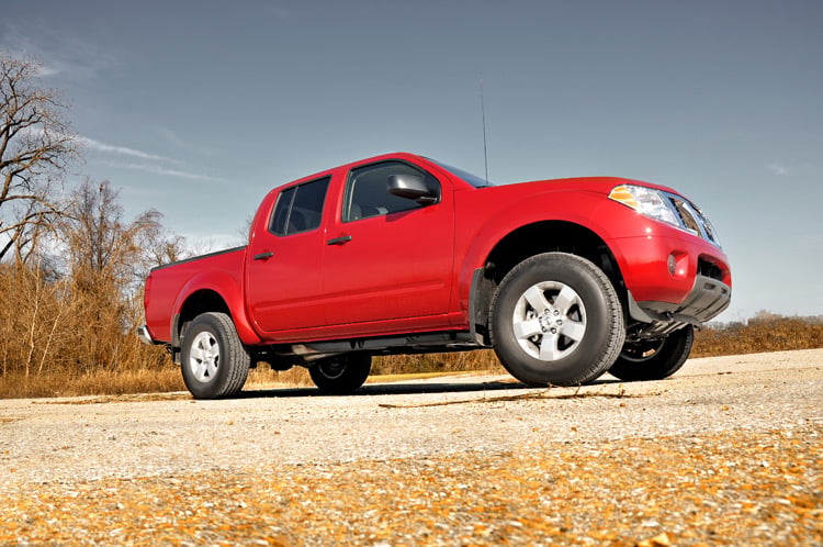 2.5 Inch Leveling Kit Red Spacers Front Nissan Frontier (05-26)/Xterra (05-15) Rough Country