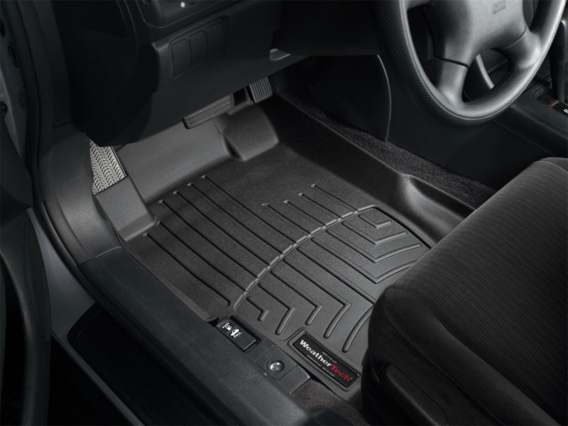 WeatherTech 03-07 Honda Accord Front FloorLiner - Black