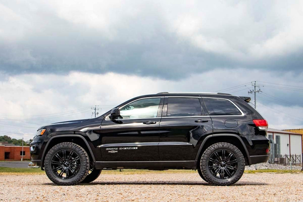 2.5 Inch Lift Kit N3 Struts Jeep Grand Cherokee 4WD (2016-2022) Rough Country