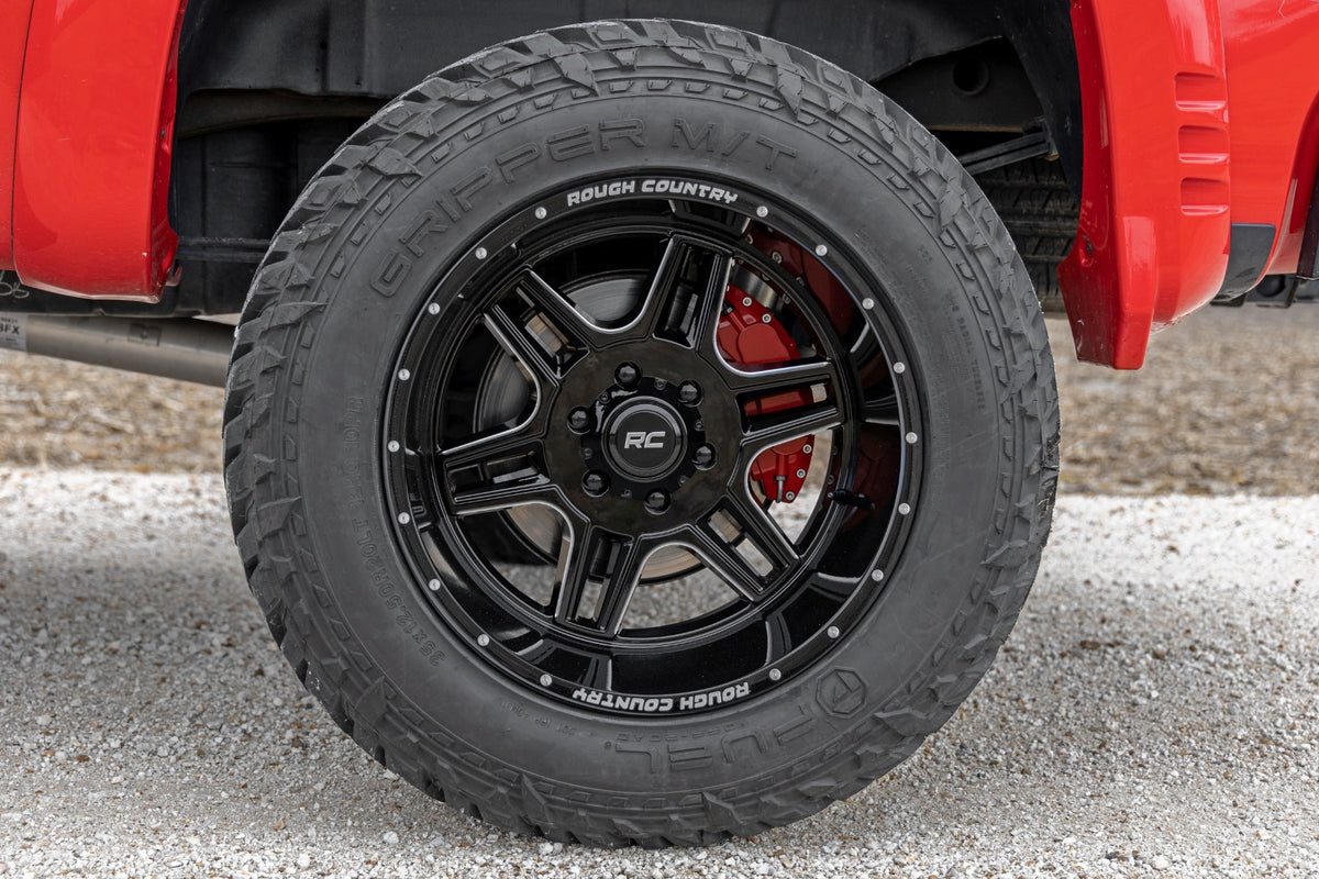 92 Series Wheel Machined One-Piece Gloss Black 18x9 Rough Country