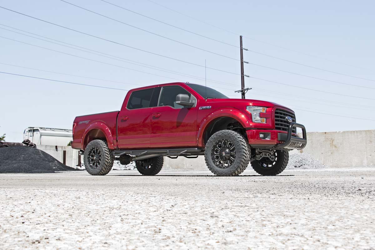 Ford 04-Up V8 F-150 Bull Bar Black Rough Country