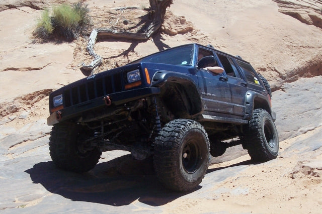 Jeep Cherokee 8.0 Inch Pro Series 3 Link Long Arm Lift Kit 84-01 XJ Clayton Off Road