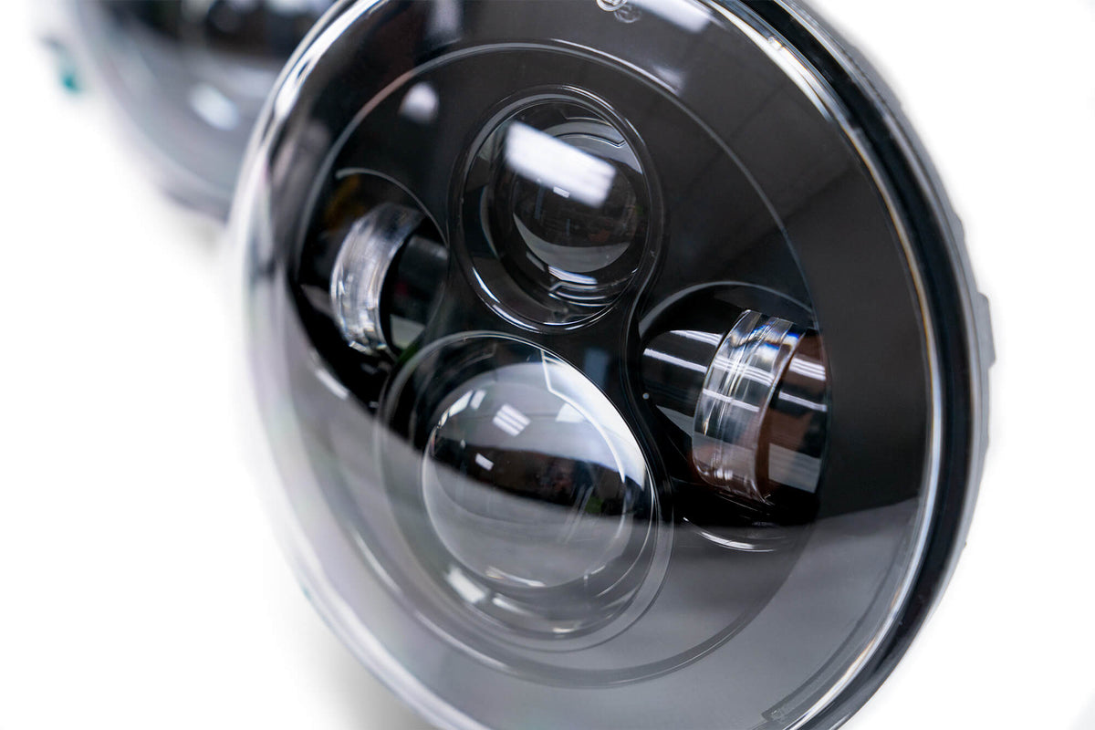 2007 2018 Jeep Wrangler JK JKU Projector Led Headlights With White Halo DV8 Offroad