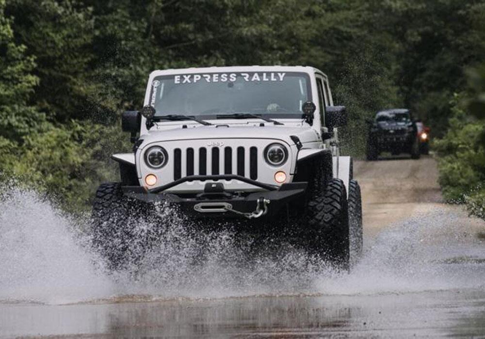 4 Inch Rock Runner Series Lift Kit 2007-2018 Jeep Wrangler JK Unlimited 4WD with Fox 2.0 Reservoir Shocks Superlift