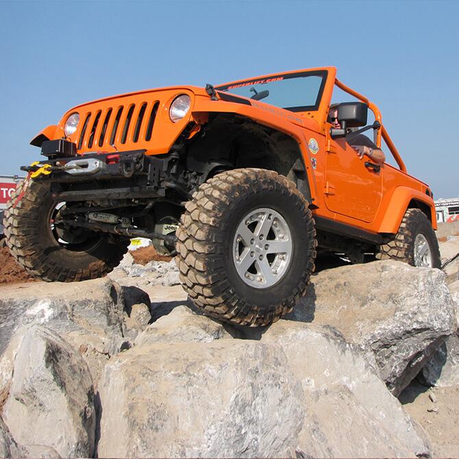 4 Inch Lift Kit 2007-2018 Jeep Wrangler JK 2 Door with Shocks Superlift