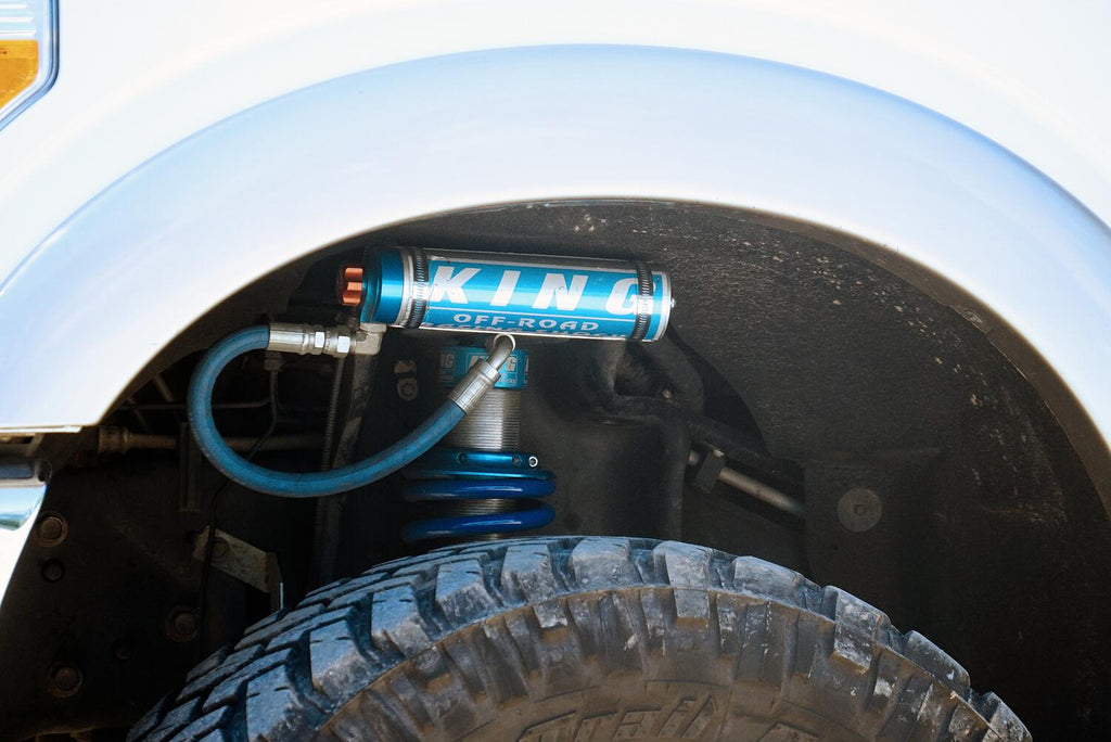 6 Inch Lift Kit 2011-2016 Ford F-250 and F-350 Super Duty 4WD with Replacement Radius Arms, King Coilovers and King rear Shocks Superlift