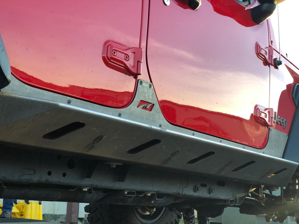 Jeep JL Unlimited Rocker Guards With Step 18 + Wrangler JL Crusher Series Bare Steel Motobilt
