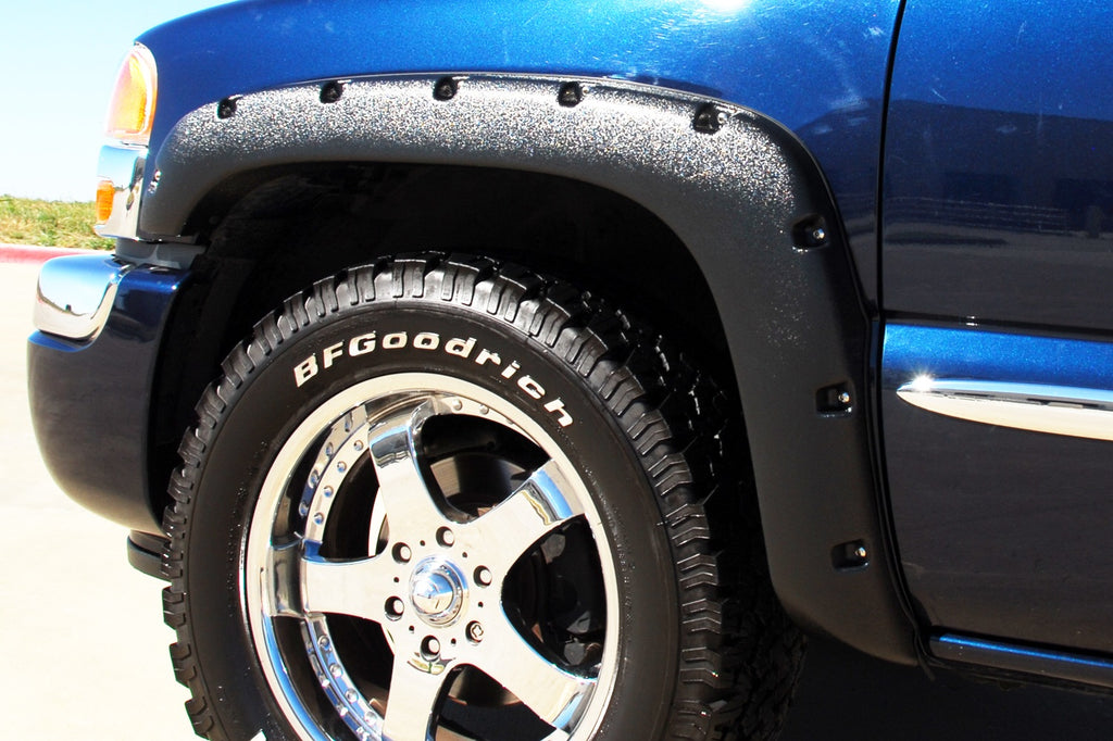 Rivet Style Fender Flare Set Front, Smooth, 2-Piece Set 1999-2007 Silverado/Sierra 1500/2500 Fleetside Lund